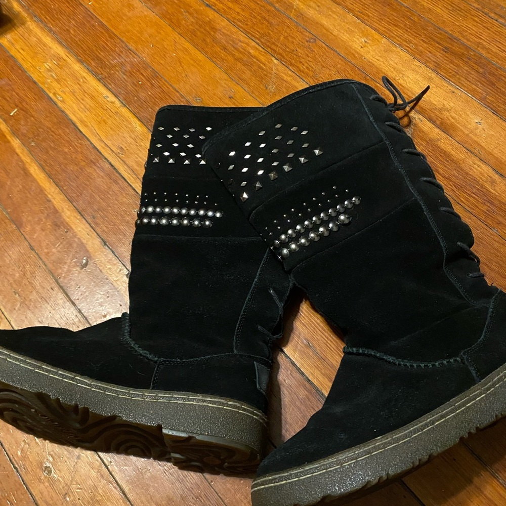 BearPaw Black Suede Studded Boots 7 7.5 8